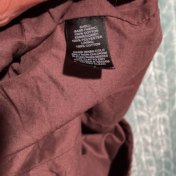 White House Black Market embroidered sheath dress. - Picture 9 of 9